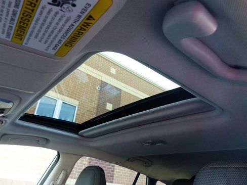 Used 2024 Subaru Crosstrek 2.0i Premium image 34