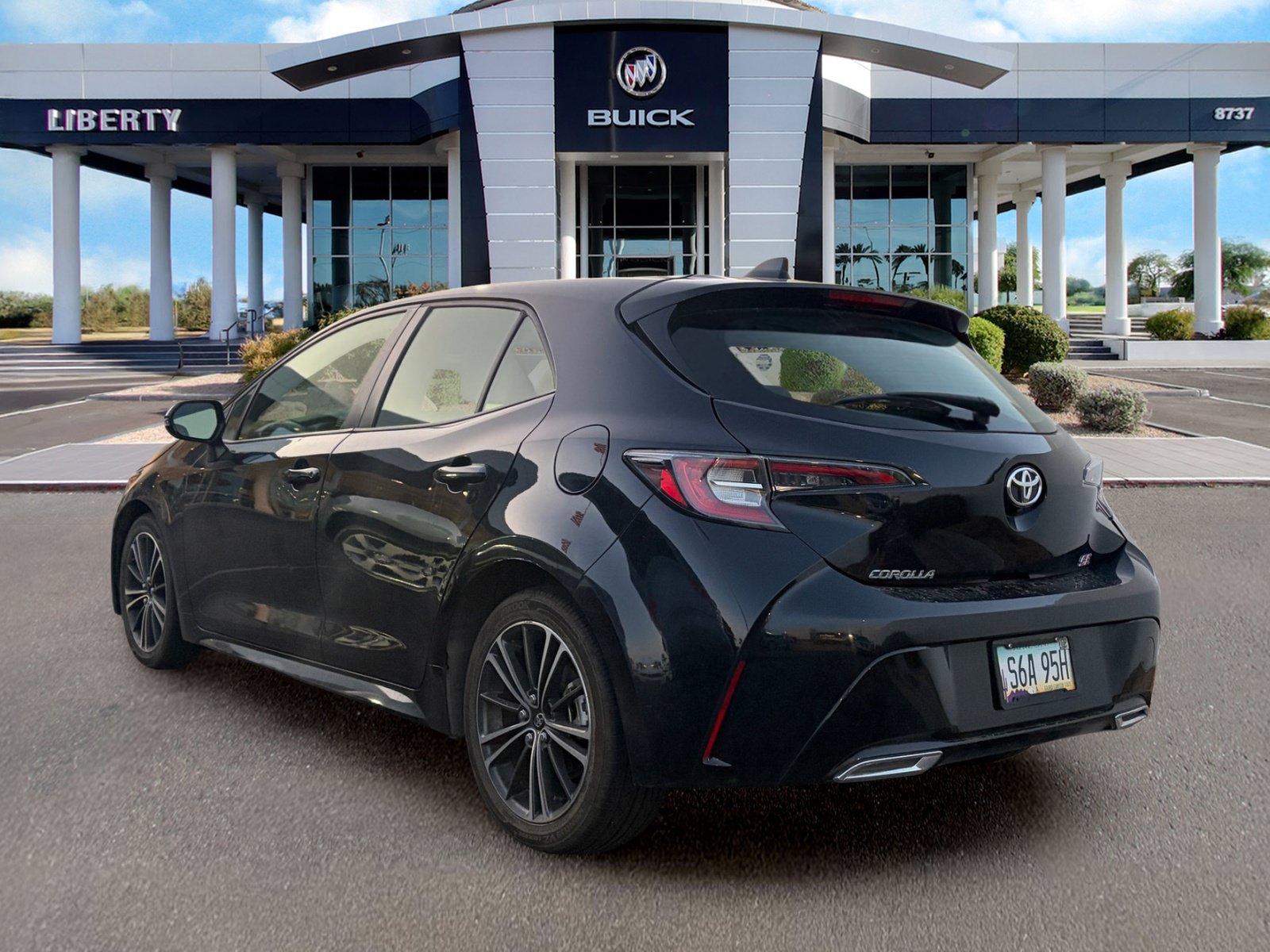 Used 2022 Toyota Corolla SE w/ Carpet Mat Package (TMS) FWD image 4