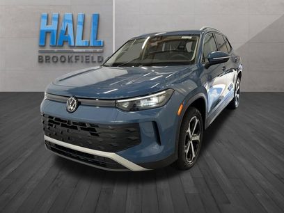 New 2025 Volkswagen Tiguan SE