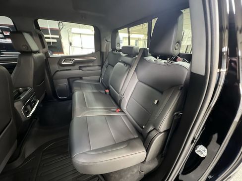 Certified 2022 GMC Sierra 1500 SLT image 25