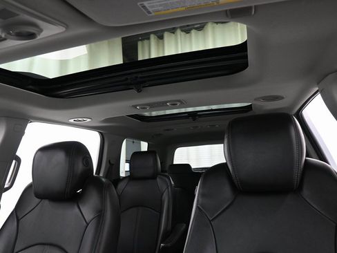 Used 2017 GMC Acadia Limited SLT image 4