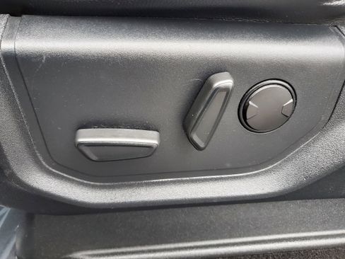 Used 2019 Ford F150 XLT w/ Equipment Group 302A Luxury image 12