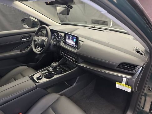 New 2026 Nissan Rogue SV AWD/4WD image 16