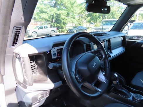 Used 2022 Ford Bronco Big Bend image 12