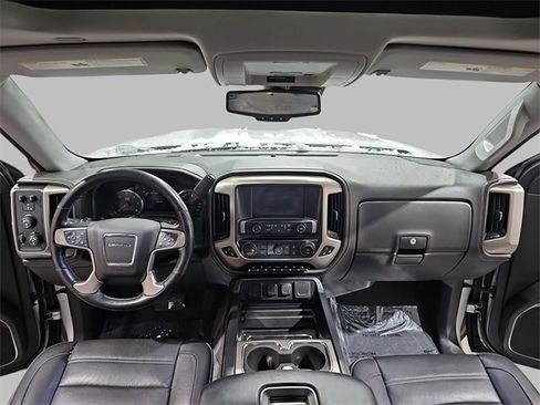 Used 2018 GMC Sierra 1500 Denali w/ Denali Ultimate Package image 9