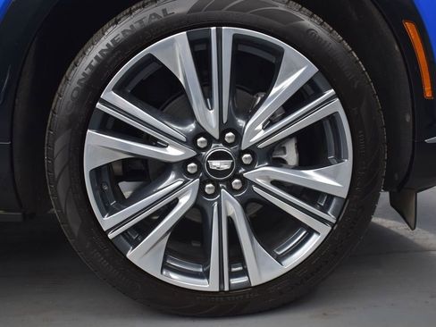 Certified 2025 Cadillac Optiq Luxury 2 AWD/4WD image 9