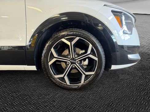 Certified 2023 Kia Niro EX Touring FWD image 11