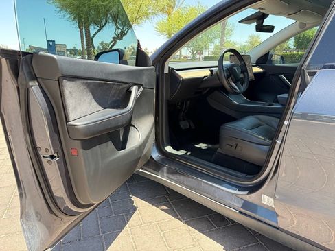 Used 2020 Tesla Model Y Long Range AWD/4WD image 7