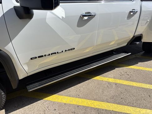 New 2026 GMC Sierra 3500 Denali Ultimate w/ LPO, Black Badging Package AWD/4WD image 16
