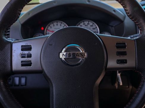 Used 2012 Nissan Frontier PRO-4X AWD/4WD image 23