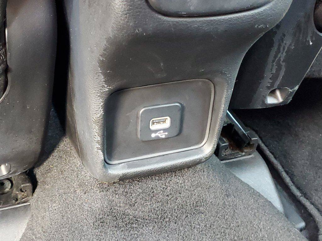 Used 2018 Jeep Compass Latitude FWD image 25