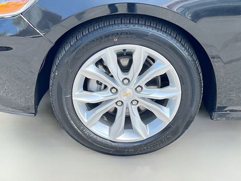 Used 2025 Chevrolet Malibu LT FWD image 30