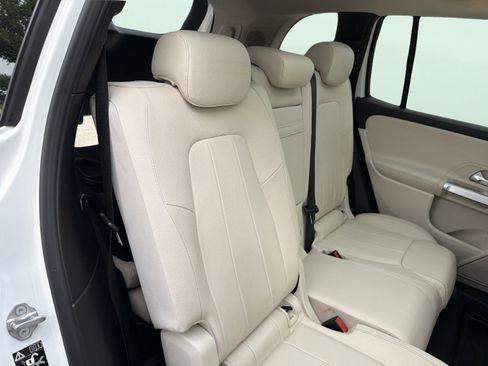 Used 2021 Mercedes-Benz GLB 250 4MATIC image 39