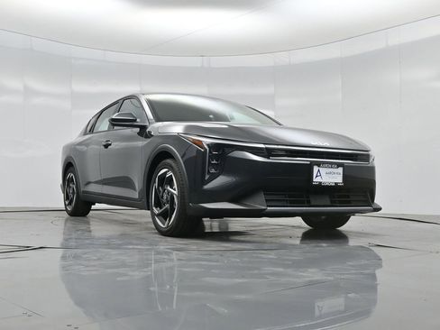 New 2026 Kia K4 EX FWD image 2