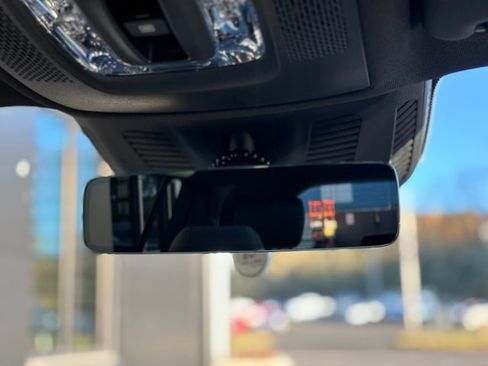 Used 2024 Mercedes-Benz GLB 250 4MATIC image 65