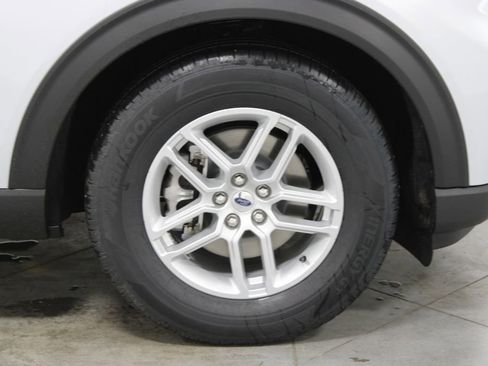 New 2026 Ford Explorer Active RWD image 12