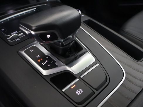 Used 2018 Audi Q5 2.0T Premium Plus w/ Premium Plus Package image 4