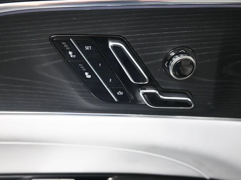 Used 2024 Cadillac Lyriq Sport RWD image 11