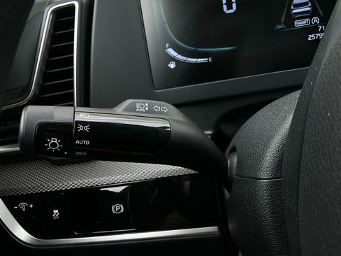 Used 2025 Kia Sportage LX image 34