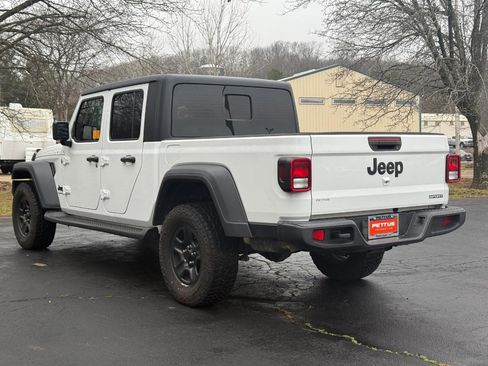 Used 2020 Jeep Gladiator Sport w/ Auxiliary Switch Group AWD/4WD image 6