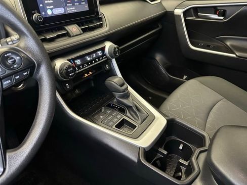 Used 2025 Toyota RAV4 XLE AWD/4WD image 29