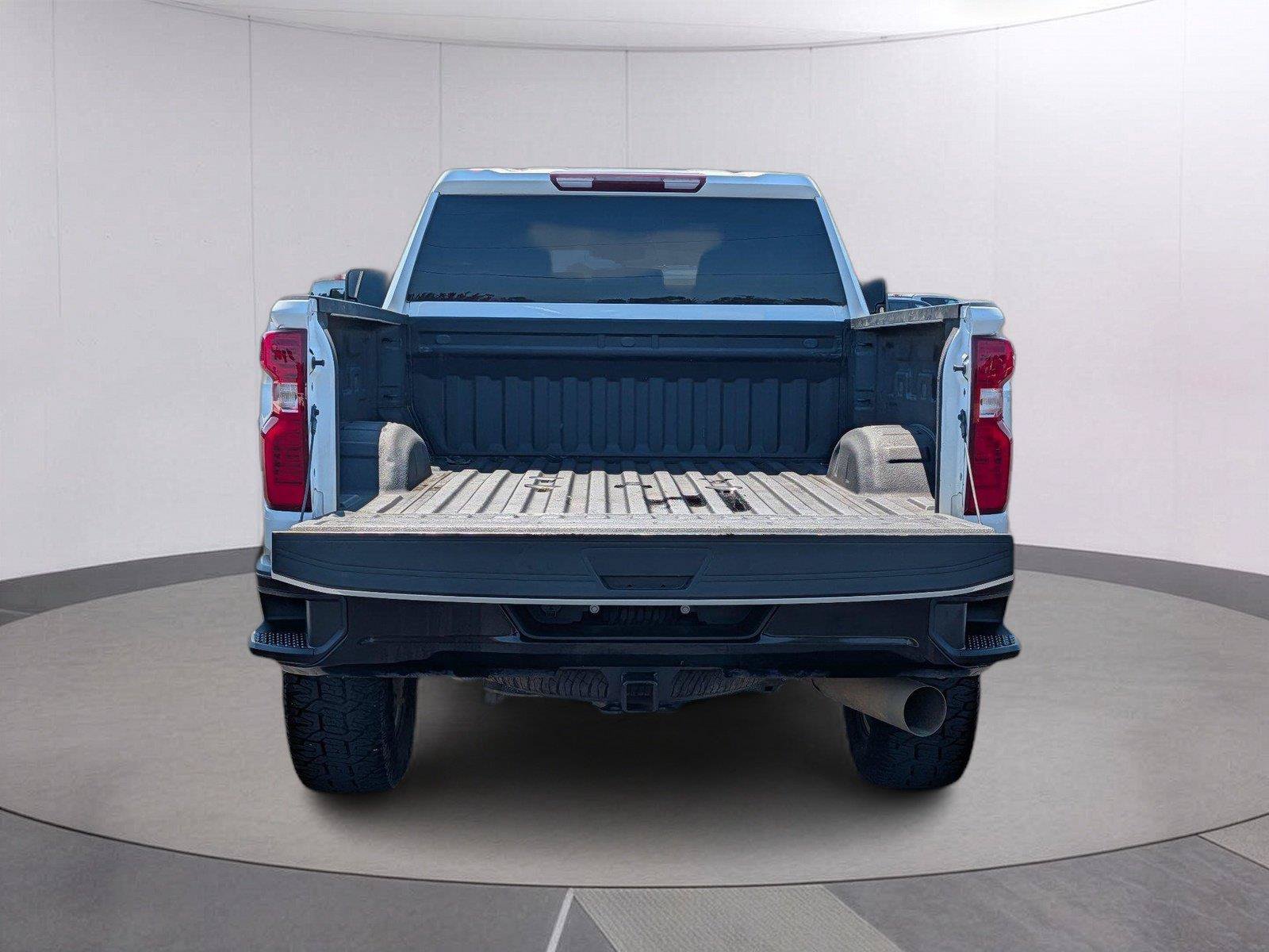 Used 2023 Chevrolet Silverado 2500 Custom w/ Custom Value Package AWD/4WD image 5