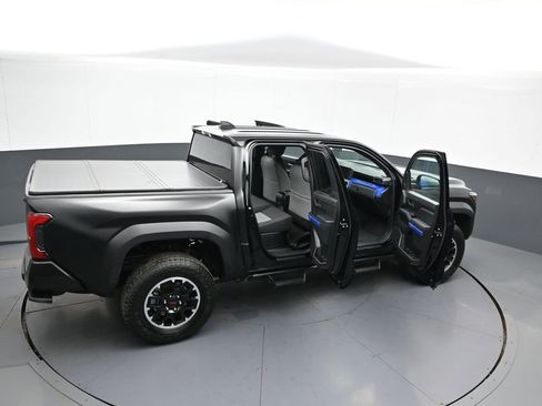 Certified 2025 Toyota Tacoma TRD Off-Road image 45