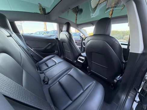 Used 2021 Tesla Model 3 Standard Range Plus RWD image 18
