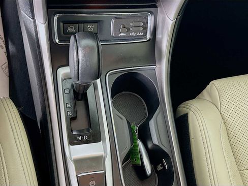 Used 2020 Subaru Ascent Limited w/ Technology Package image 17