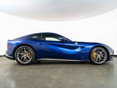 Used 2017 Ferrari F12 Berlinetta RWD image 9