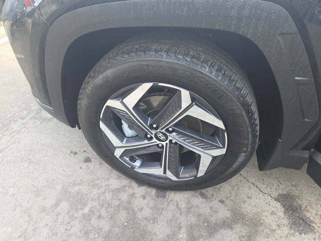 Used 2024 Hyundai Tucson Limited AWD/4WD image 25