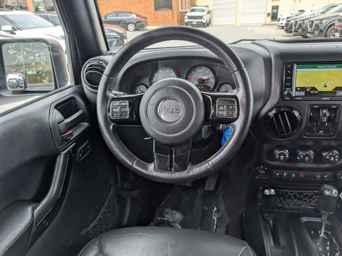 Used 2016 Jeep Wrangler Unlimited Sahara AWD/4WD image 16
