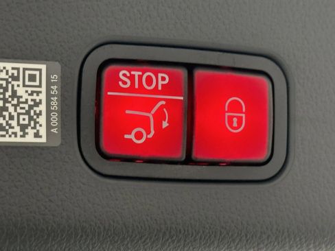 New 2026 Mercedes-Benz GLC 300 image 24