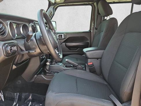 Used 2020 Jeep Gladiator Sport AWD/4WD image 15