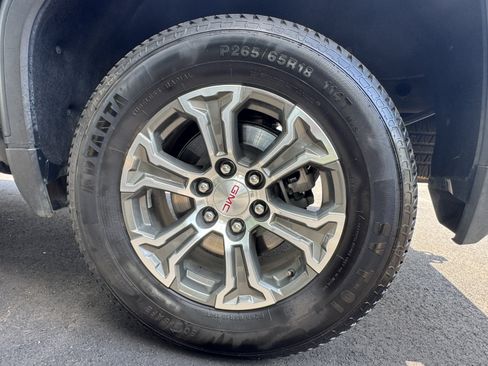 Used 2025 GMC Sierra 1500 SLT AWD/4WD image 22