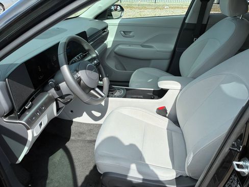 Used 2025 Hyundai Kona SEL image 25