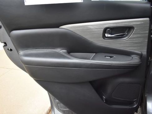 Used 2017 Nissan Murano S FWD image 29