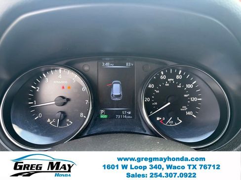 Used 2017 Nissan Rogue SV w/ SV Family Package FWD image 14