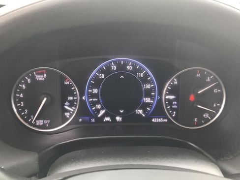 Certified 2022 Buick Enclave Avenir w/ Trailering Package, 5000 lbs. AWD/4WD image 11