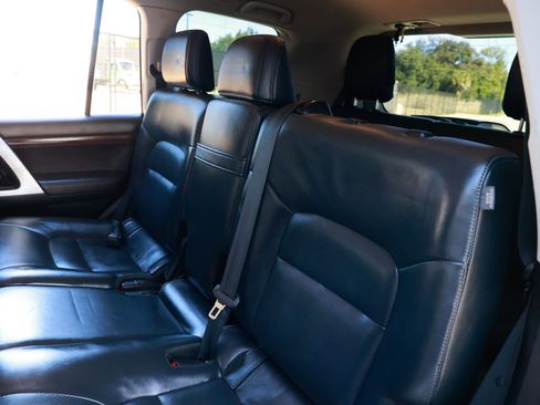 Used 2017 Toyota Land Cruiser image 13