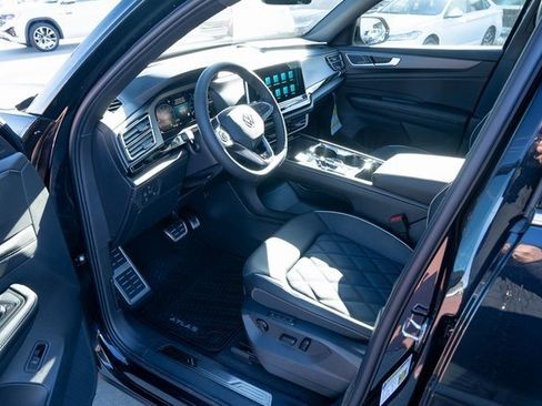 New 2026 Volkswagen Atlas Cross Sport SEL Premium R-Line AWD/4WD image 16