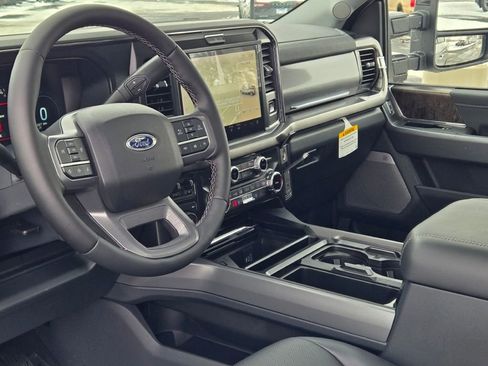 New 2026 Ford F250 Lariat w/ Black Appearance Package image 22