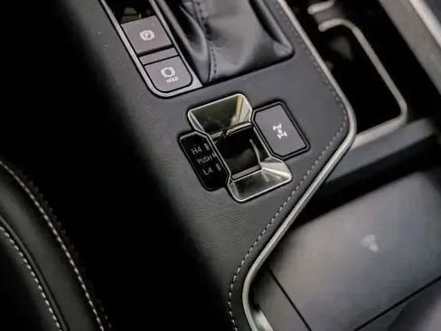 Used 2025 Lexus GX 550 image 27