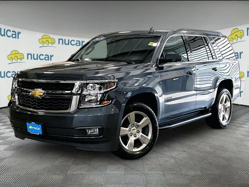 Used 2019 Chevrolet Tahoe LT w/ Luxury Package AWD/4WD image 3