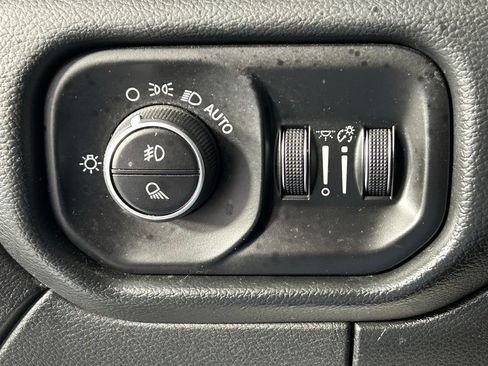 Used 2019 RAM 2500 Laramie w/ Night Edition AWD/4WD image 28