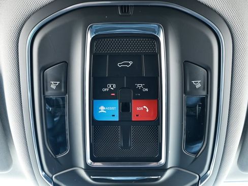 Used 2023 Jeep Grand Cherokee L Limited RWD image 20