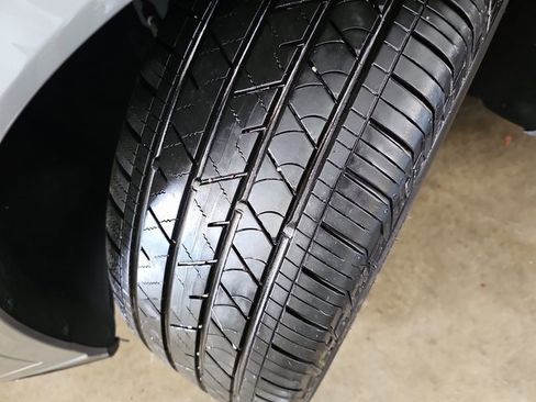 Used 2025 Cadillac XT6 Sport w/ Platinum Package image 36