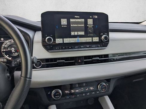 Used 2023 Mitsubishi Outlander SEL image 11