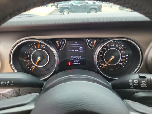 Used 2018 Jeep Wrangler Unlimited Sport S AWD/4WD image 9