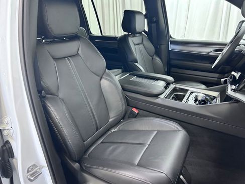 New 2026 Jeep Grand Wagoneer L Limited image 23